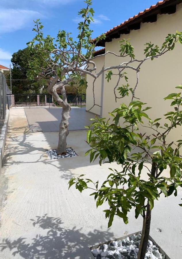 2-Bedroom Luxury Family Home Флогита Экстерьер фото