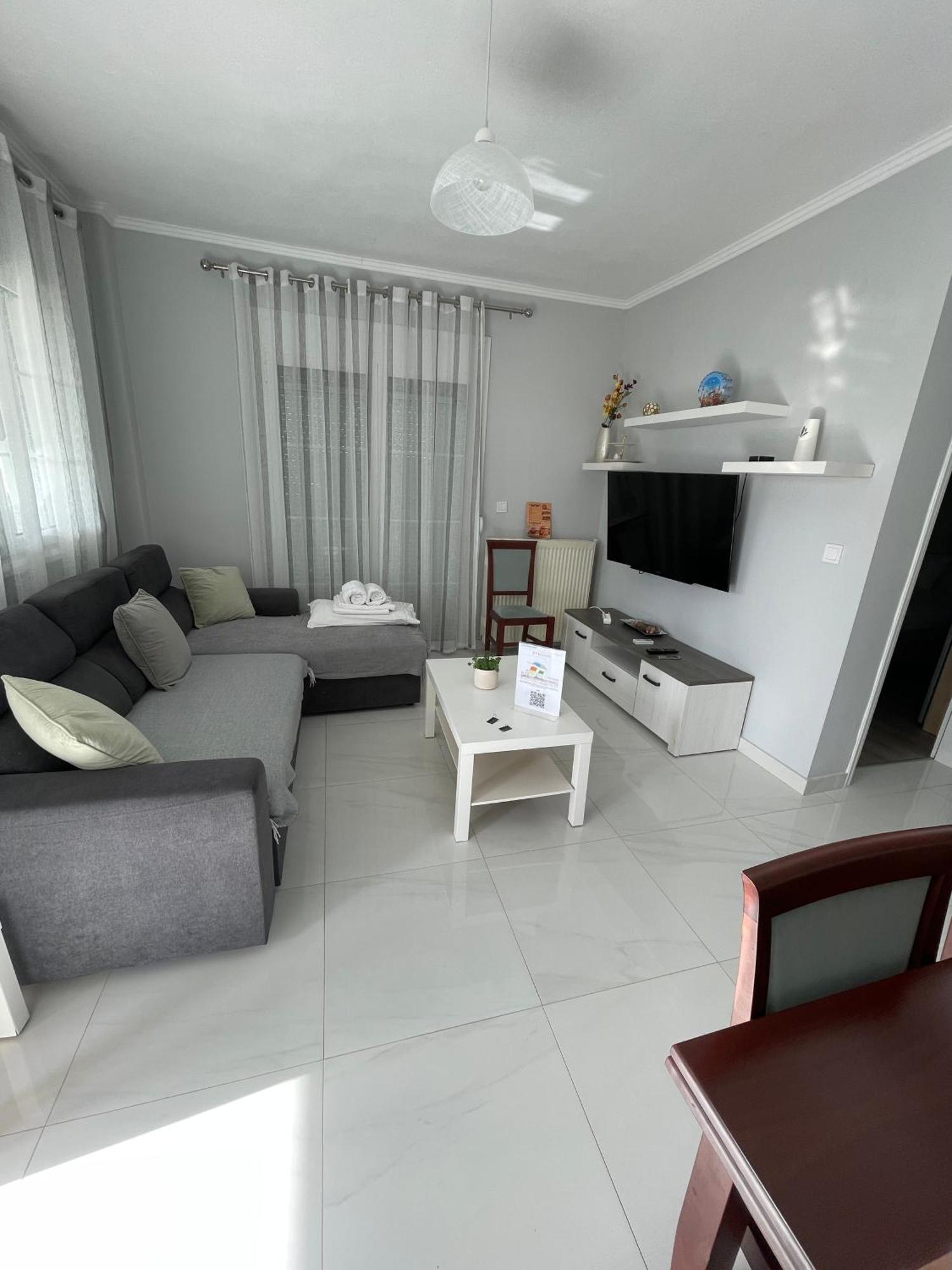 2-Bedroom Luxury Family Home Флогита Экстерьер фото